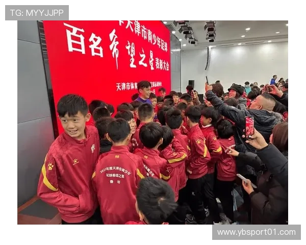 巴顿：踢这种级别世预赛是我的梦想和目标