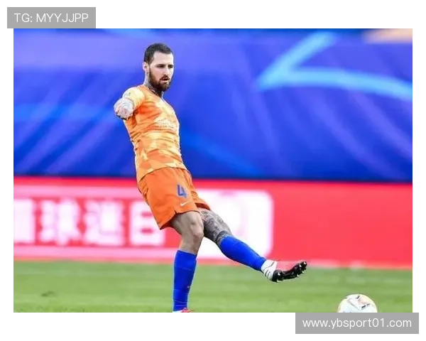 深夜苦练画面曝光引热议球员为转会费展现超强职业态度的