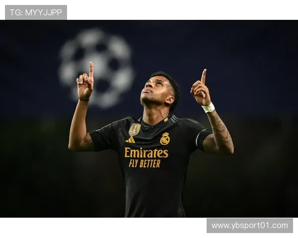 金球巨星带伤奋战全场以顽强拼搏精神感动无数球迷